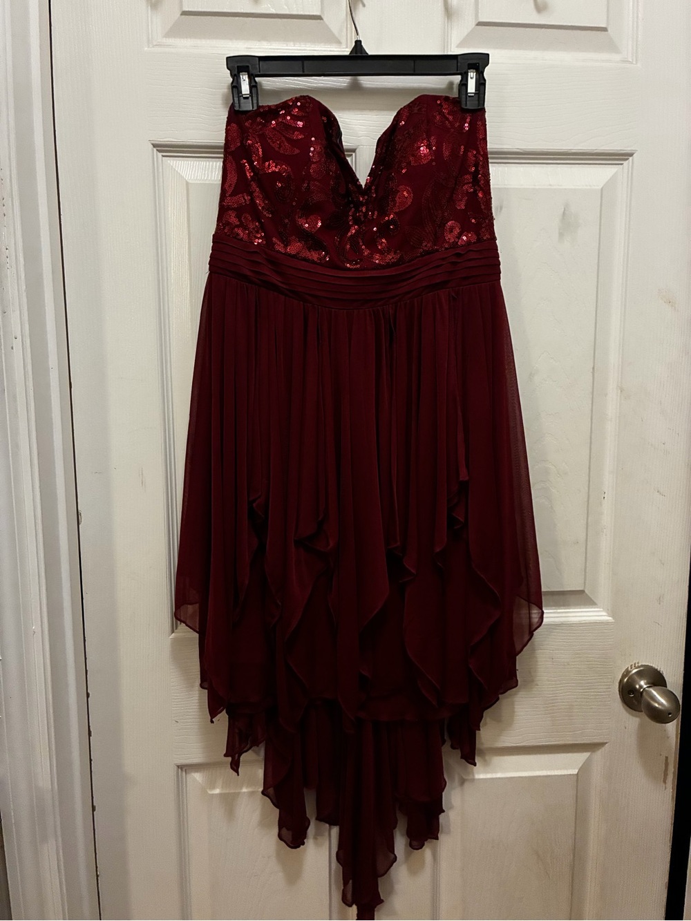 Burgundy Sequin Formal Dress – Size 13